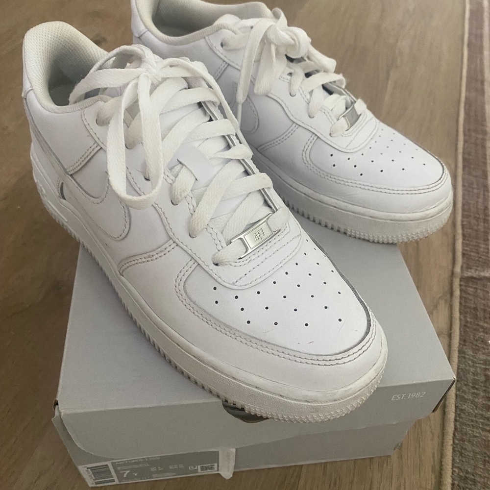 Nike White Air Force 1 Low Leather Sneakers
